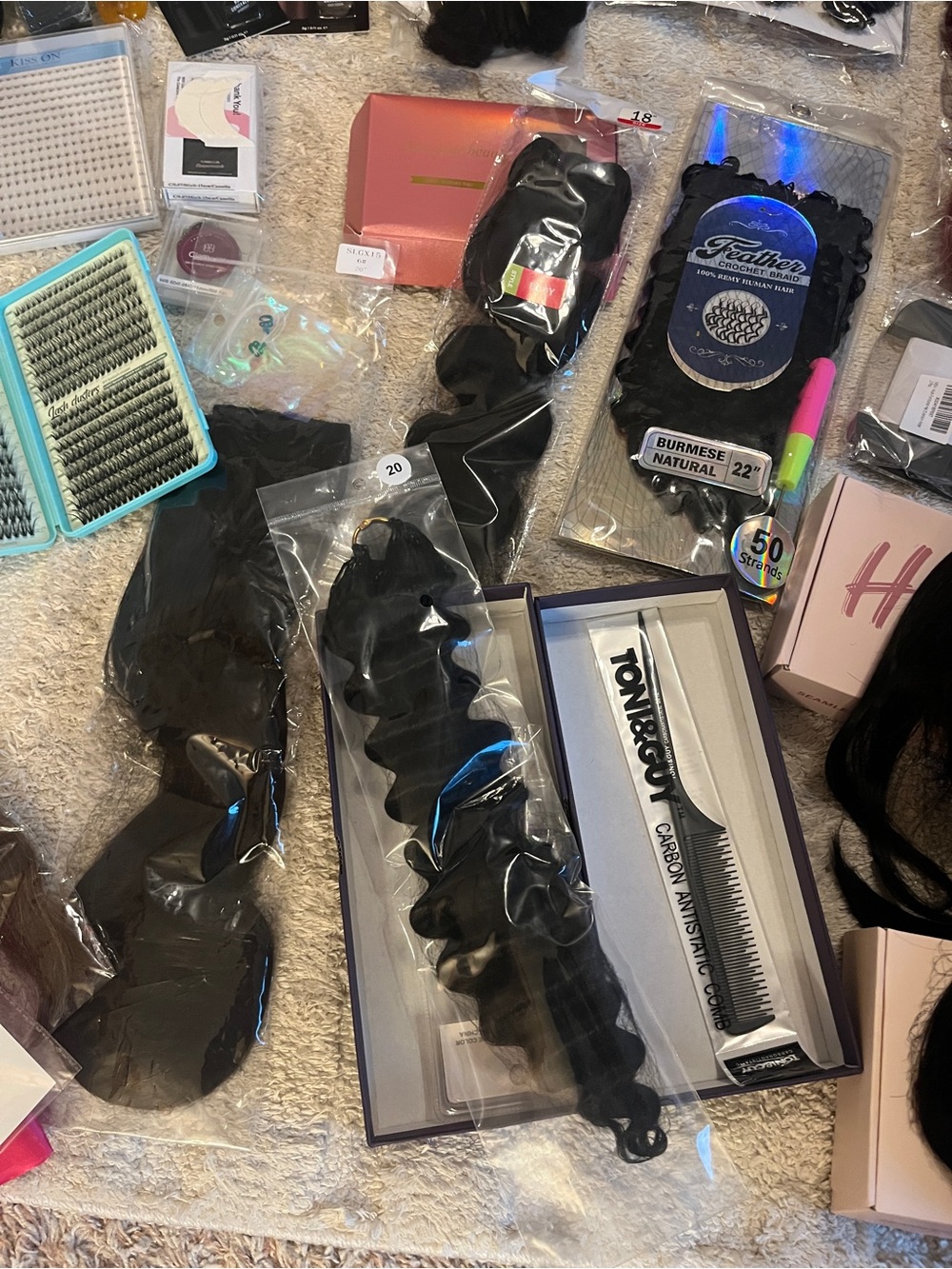 NWT Huge Assorted Human Hair Extensions & Wigs & Lashes both Human and Synthetic - Picture 8 of 15
